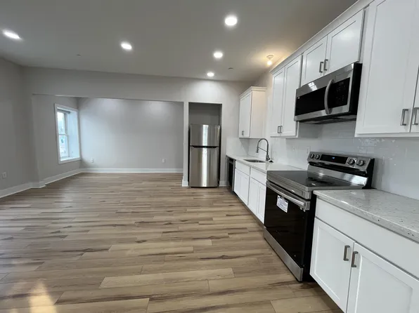 515 E Washington St Unit 4, Charles Town, WV 25414