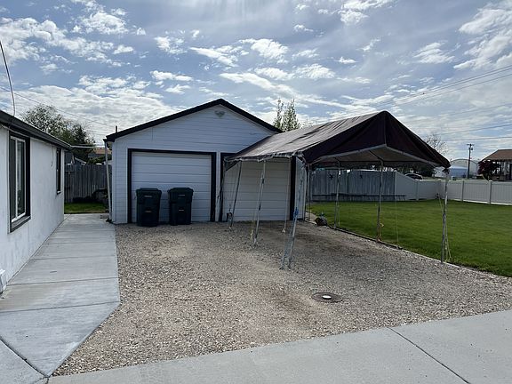3rd image of 424 N Marteeson Ave
