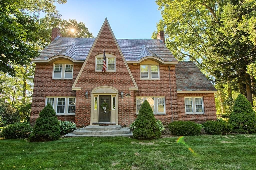 109 Lawrence St, Gardner, MA 01440 Zillow