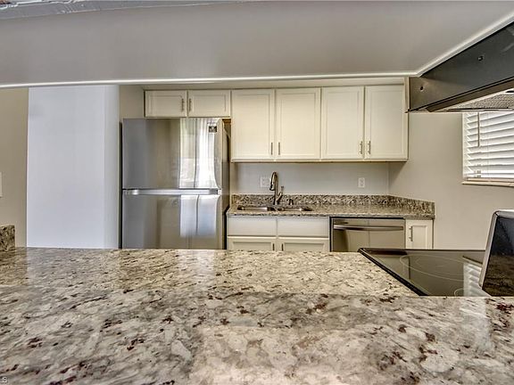 5th image of 5836 Queen Elizabeth Way APT 4