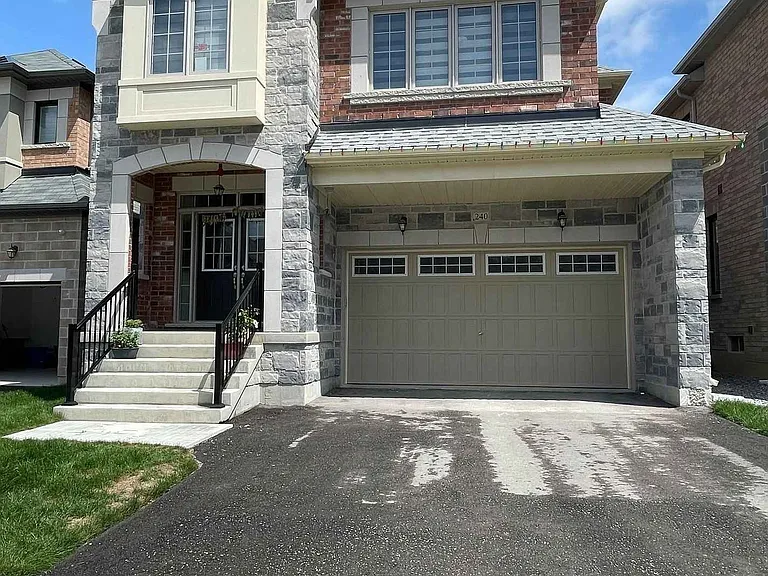 240 Seaview Hts — Photo 2