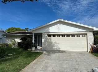 10220 112th Way N, Seminole, FL 33778