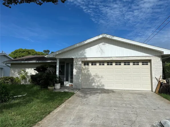 10220 112th Way N, Seminole, FL 33778