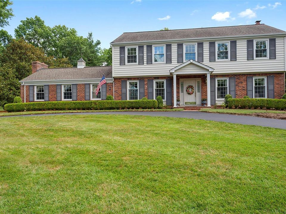 1st image of 374 Conway Lake Dr