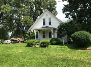 3976 W Broad St, Dixon, IL 61021