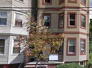 82 S 13th St #3, Newark, NJ 07107