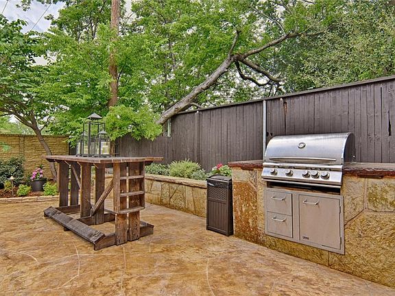 5th image of 806 Glen Abbey Dr