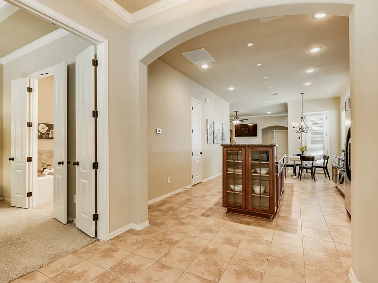 231 Carrington Ln — Photo 4