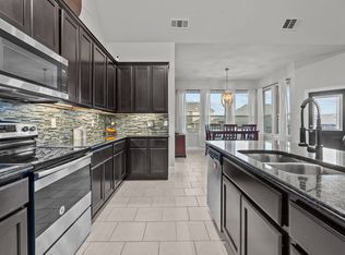 220 Flower Ridge Dr, Fort Worth, TX 76108