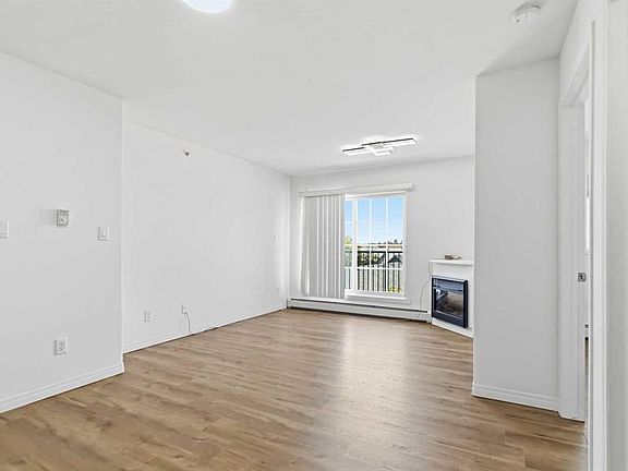 5th image of 200 NW Lougheed Dr #2408