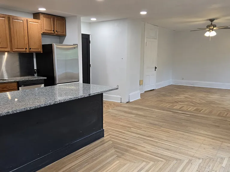 4 W 5th St #2 — Photo 87