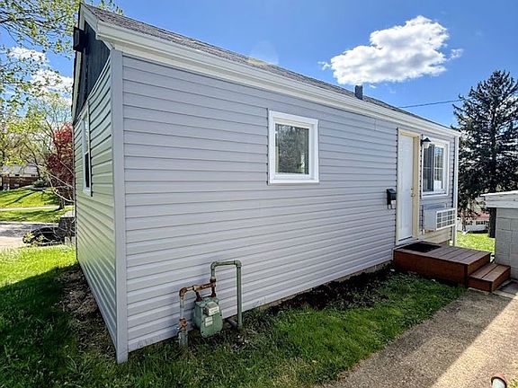 2nd image of 2300 39th St NW #2300