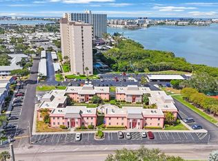 7010 Sunset Dr S APT 1B, South Pasadena, FL 33707