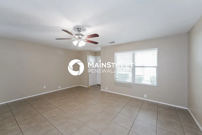 3235 Dartmouth Field Ln — Photo 2