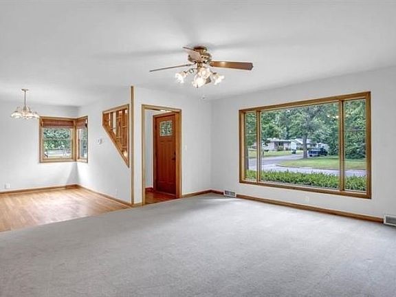 3rd image of 719 Grandview Ave