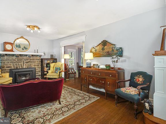 4th image of 619 Lawson Ave