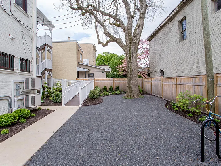 41 Bridge St #D — Photo 3