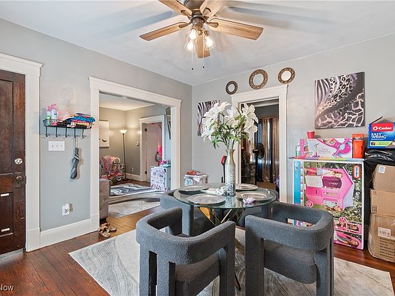 3rd image of 4020 Woburn Ave