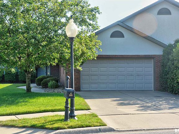 4th image of 105 Barrington Pl #3