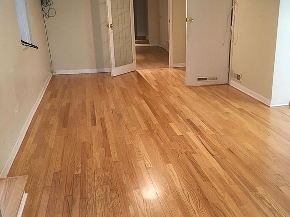 4th image of 3722 N Kenmore Ave #1G