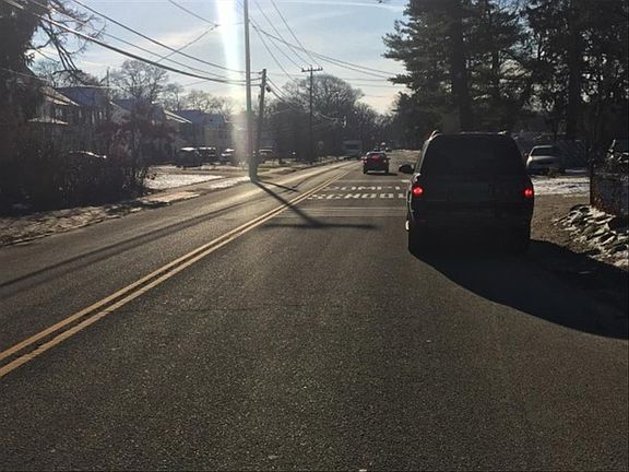 4th image of 800 Mount Ave