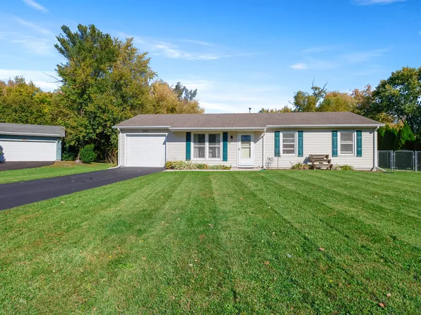 3352 Wallhaven Ct, Crown Point, IN 46307