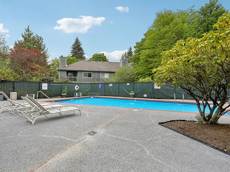 Poplar Lane Apartments — Photo 23