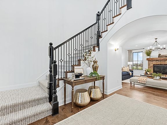 3rd image of 615 W Candlestar Ct