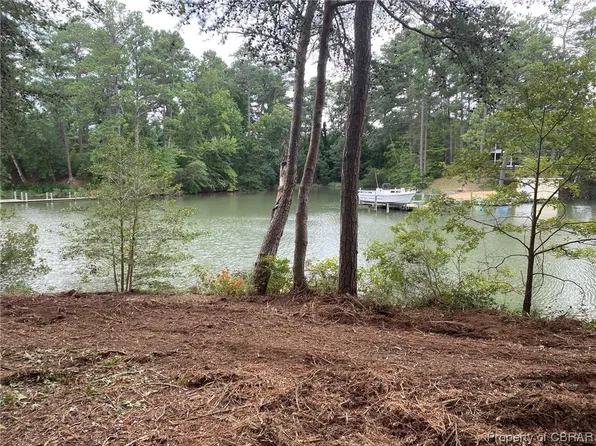 0 Weems Rd, Weems, VA 22576