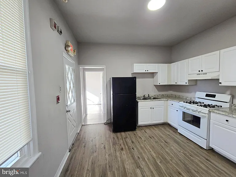 5526 N Mascher St #1 — Photo 13