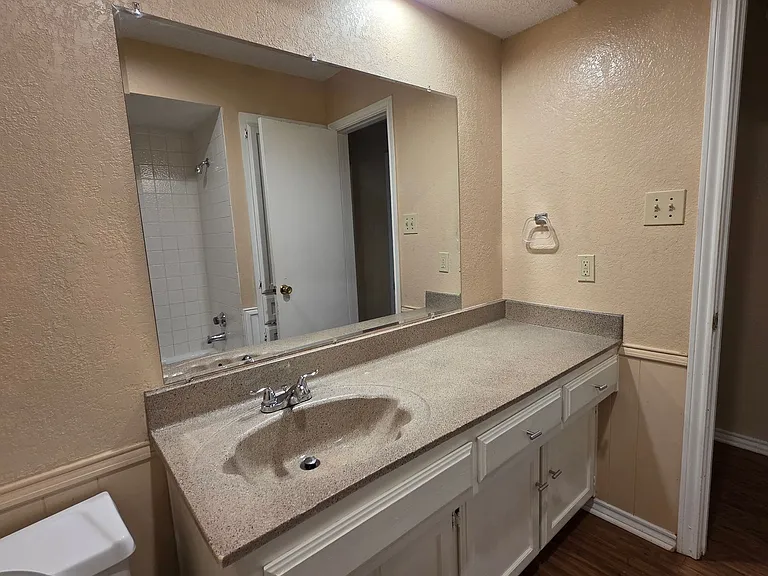 4724 Berridge Ln — Photo 18