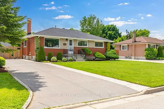 216 Irving Pl #LOWER — Photo 2
