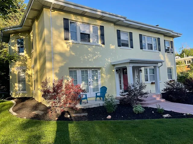 1 bed, 1175 sqft, $1,850 — Photo 2
