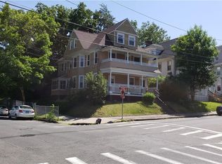 4 Cottage St, Derby, CT 06418