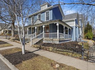 490 W Poplar St, Zionsville, IN 46077