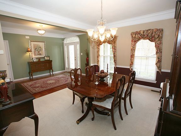 4th image of 15 Kings Crossing Ct