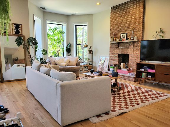 3rd image of 2617 W Haddon Ave APT 3
