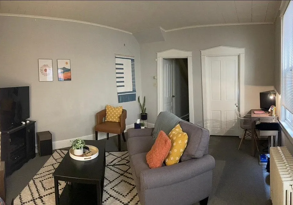 137 E Lemon St #1