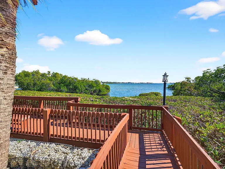 1632 Stickney Point Rd #201 — Photo 4