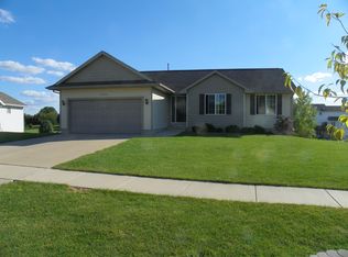 7224 Rolling Ridge Dr SW, Cedar Rapids, IA 52404