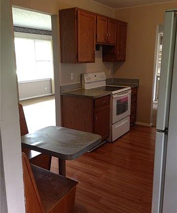 4th image of 25865 Firwood Ave