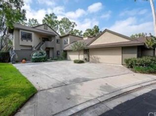 17 Rainbow Rdg #17, Irvine, CA 92603