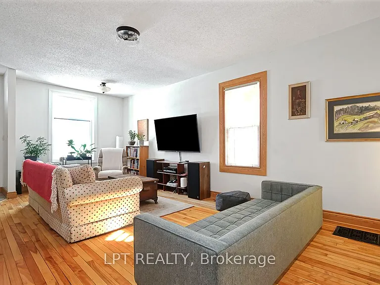 88 Norman St — Photo 7
