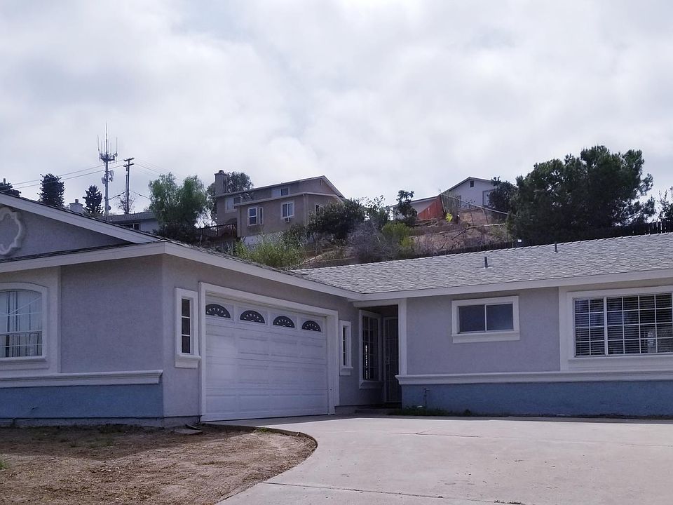 Good Family House, 2 Car Garage