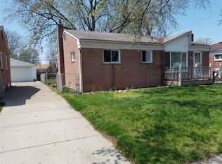 8450 Robert St, Taylor, MI 48180