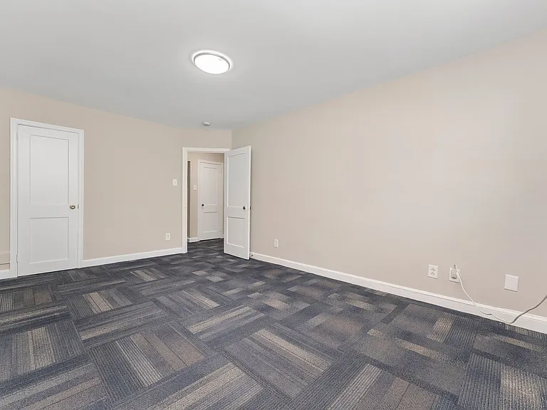 5346 Chew Ave - St. Teresa — Photo 16