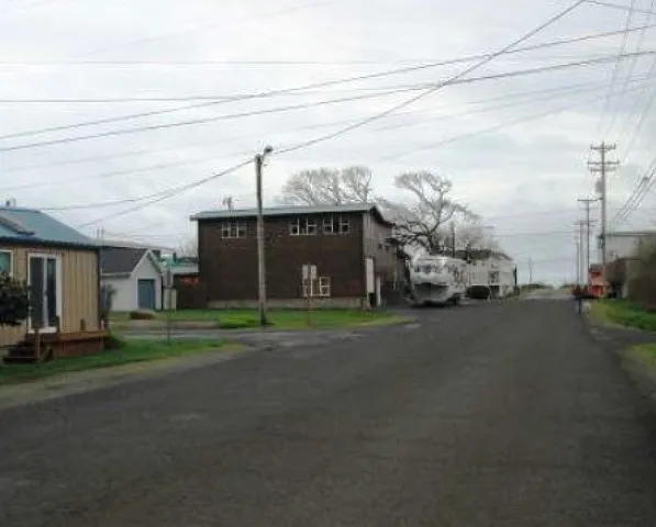 312 N 3rd Ave photo 1