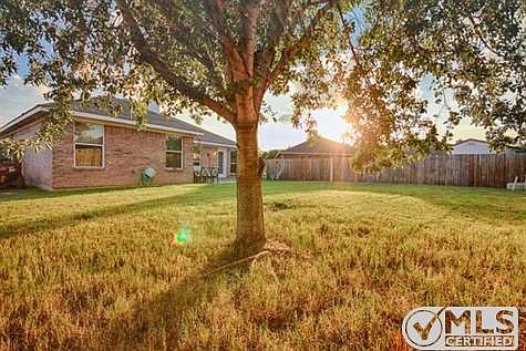 5th image of 564 Cambridge Dr