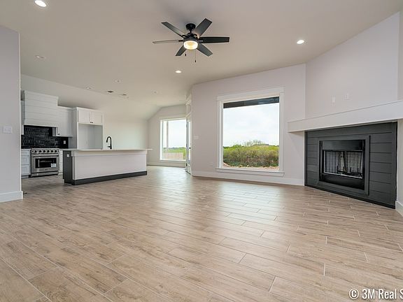 3rd image of 5622 Slayde St