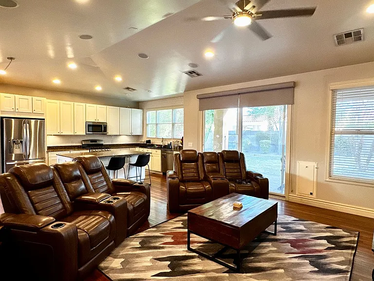 2303 E Dogwood Dr — Photo 14